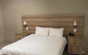 Signature Hotel
